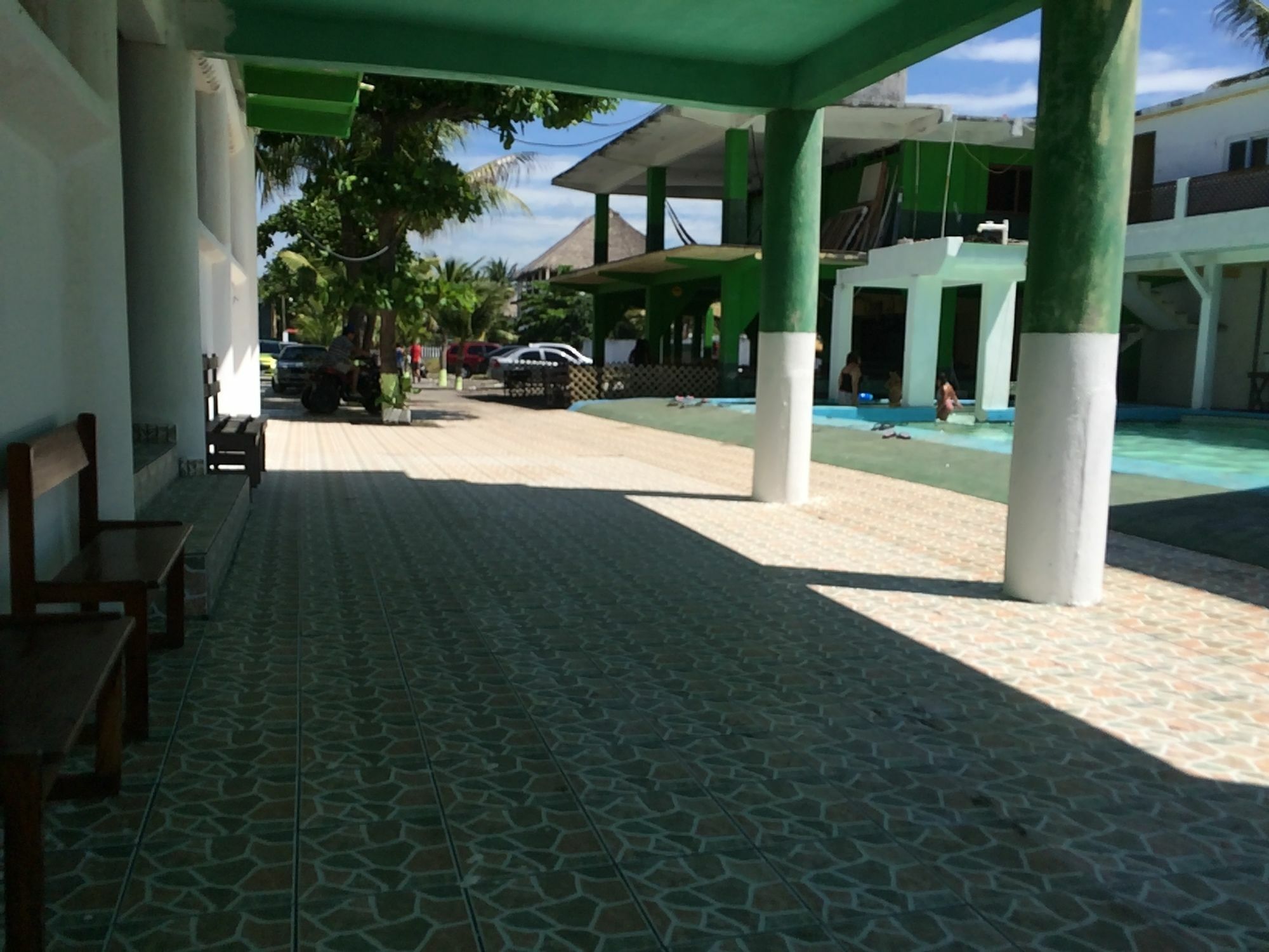 Tortugas Place Hotel Y Bungalos Monterrico Exteriör bild